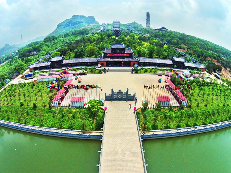 Bai Dinh - Trang An - Ninh Binh Tour 1 Day